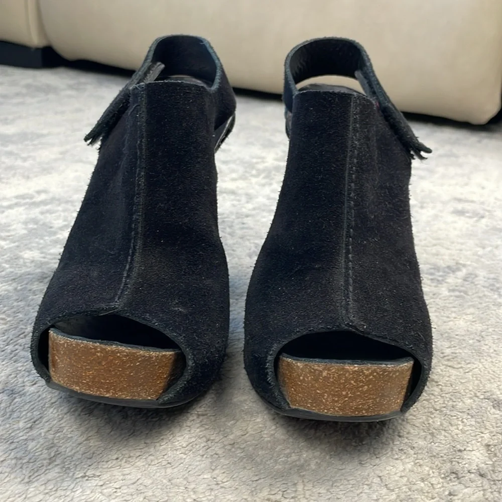 Pedro Garcia Paola Suede Peeptoe Slingback Platform Heels Black Sz 40
